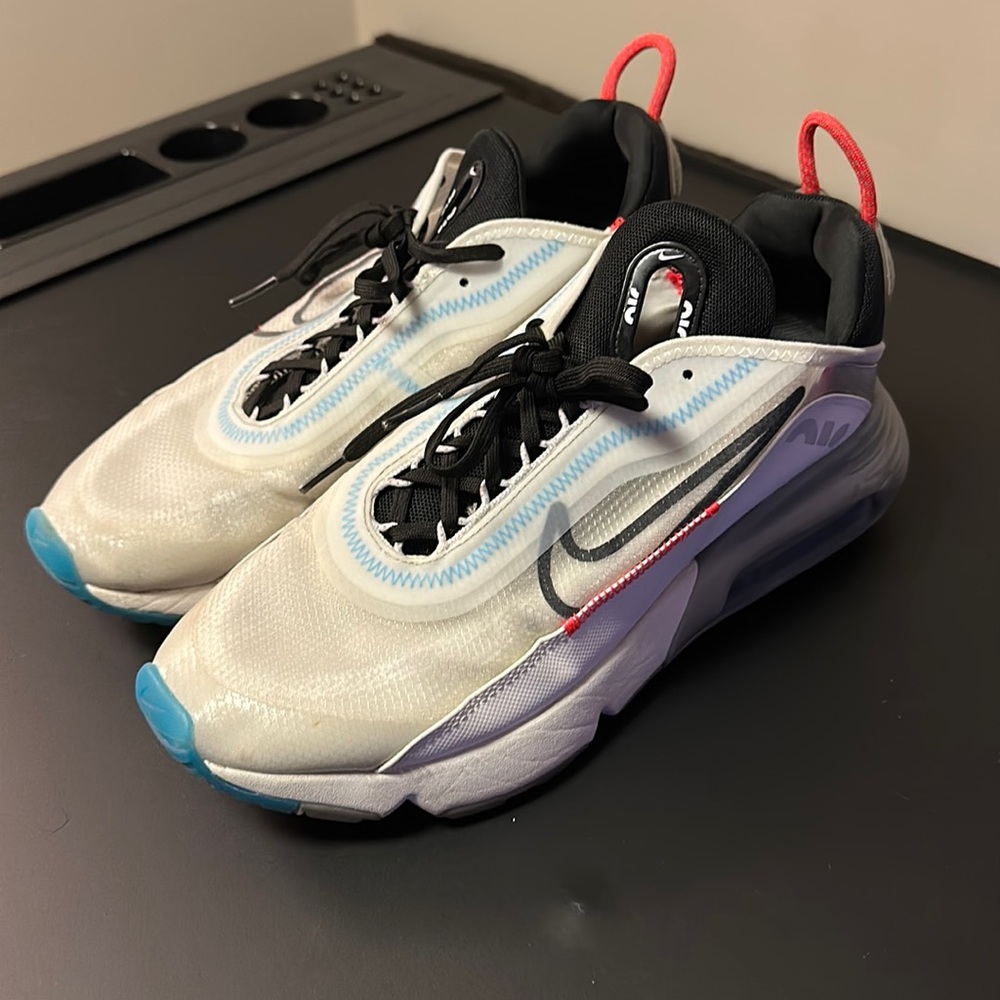 Nike 2090 Pure Platinum